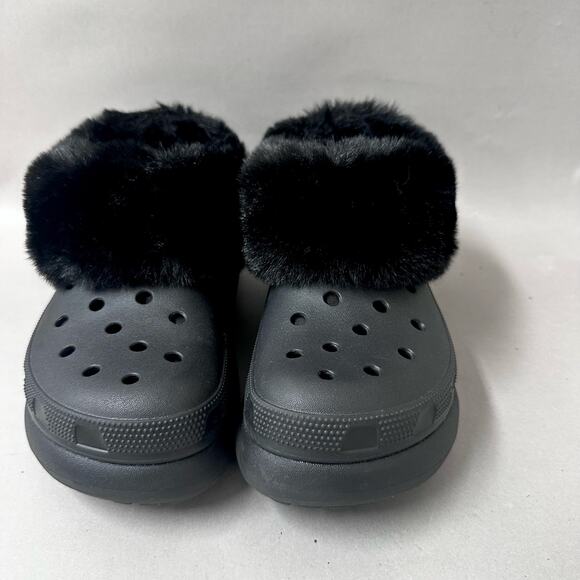 Crocs Furever Crush Platform Clog in Black Plush Women's Size 7 Mens Size 5 - Picture 3 of 15